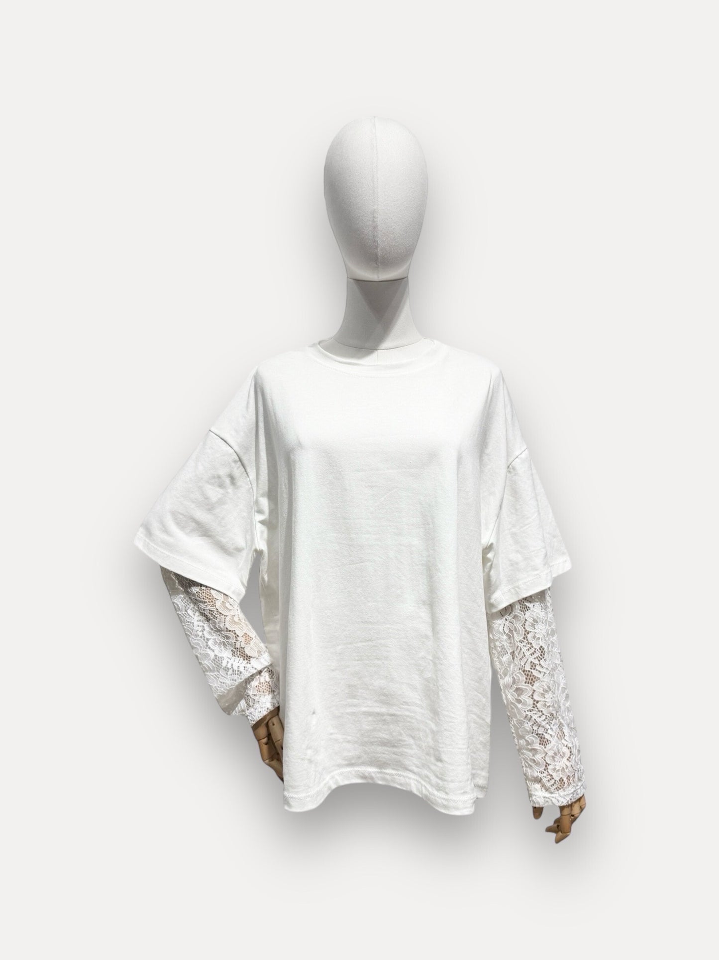 T-shirt oversize manche dentelle