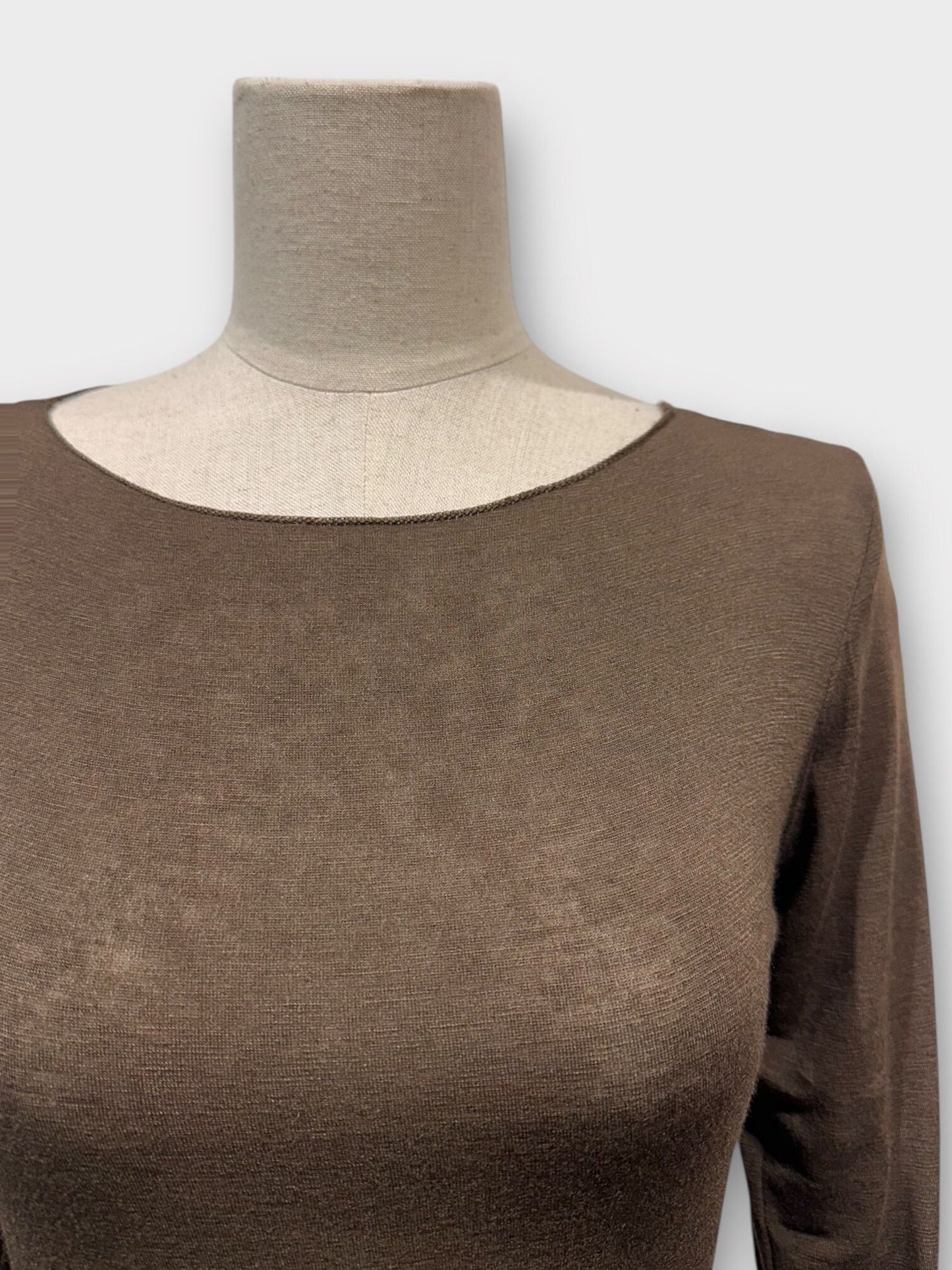 Small top in fine and light cashmere