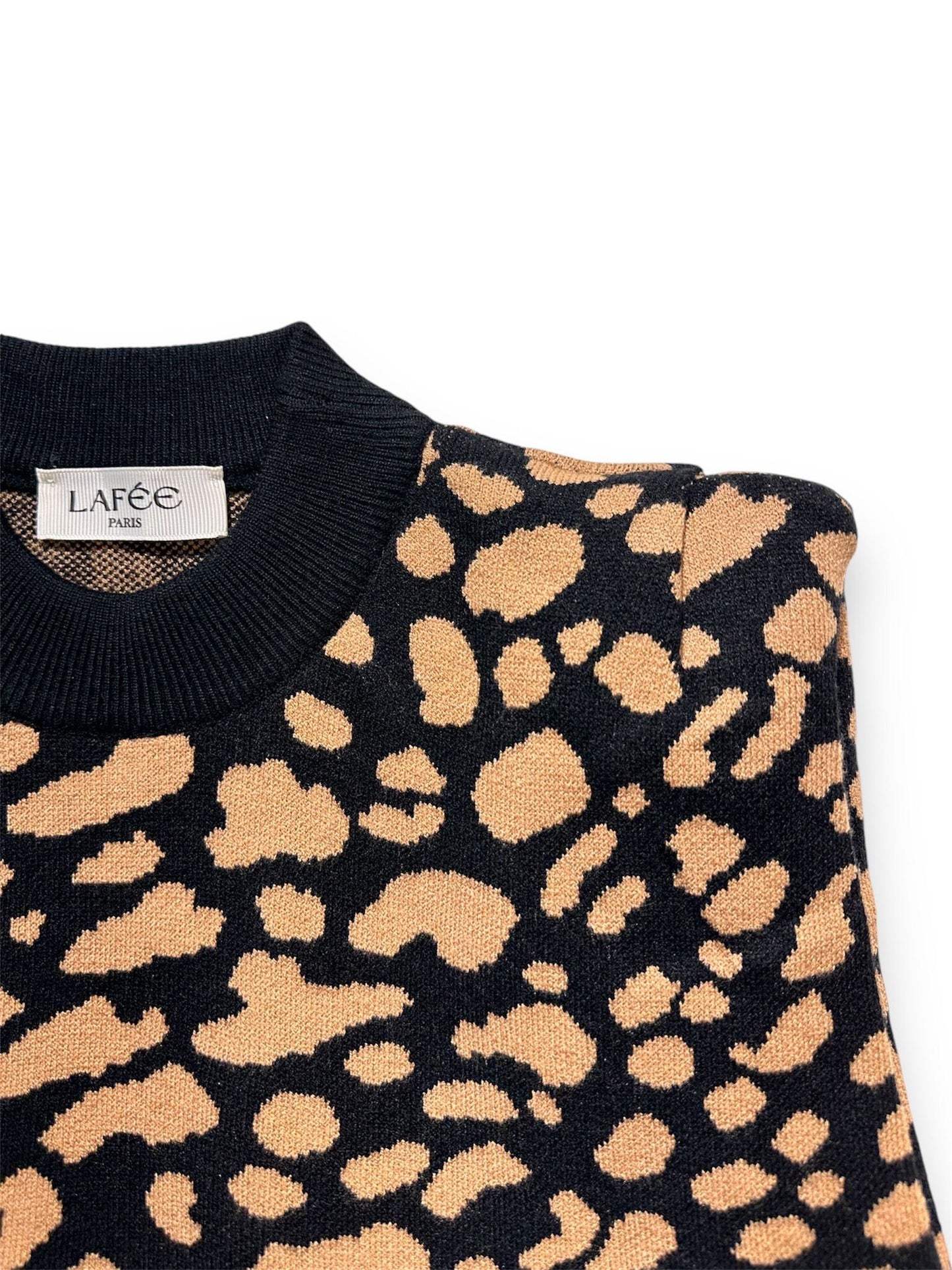 Leopard sleeveless shoulder knit sweater top