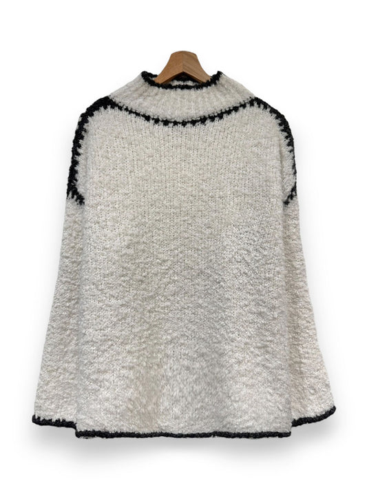 Pull doux col rond et manches longues oversize