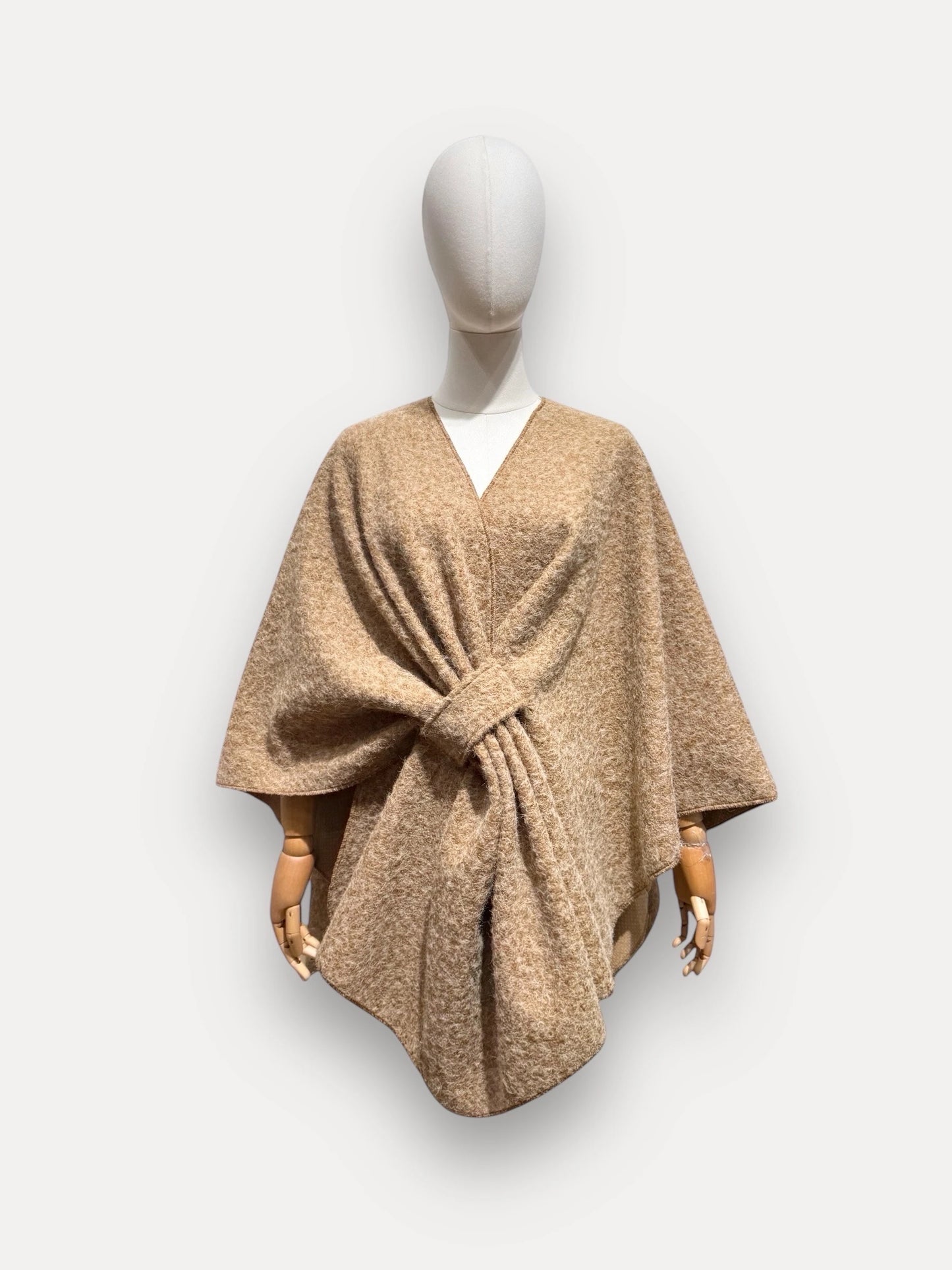 Cape poncho à noeud chic