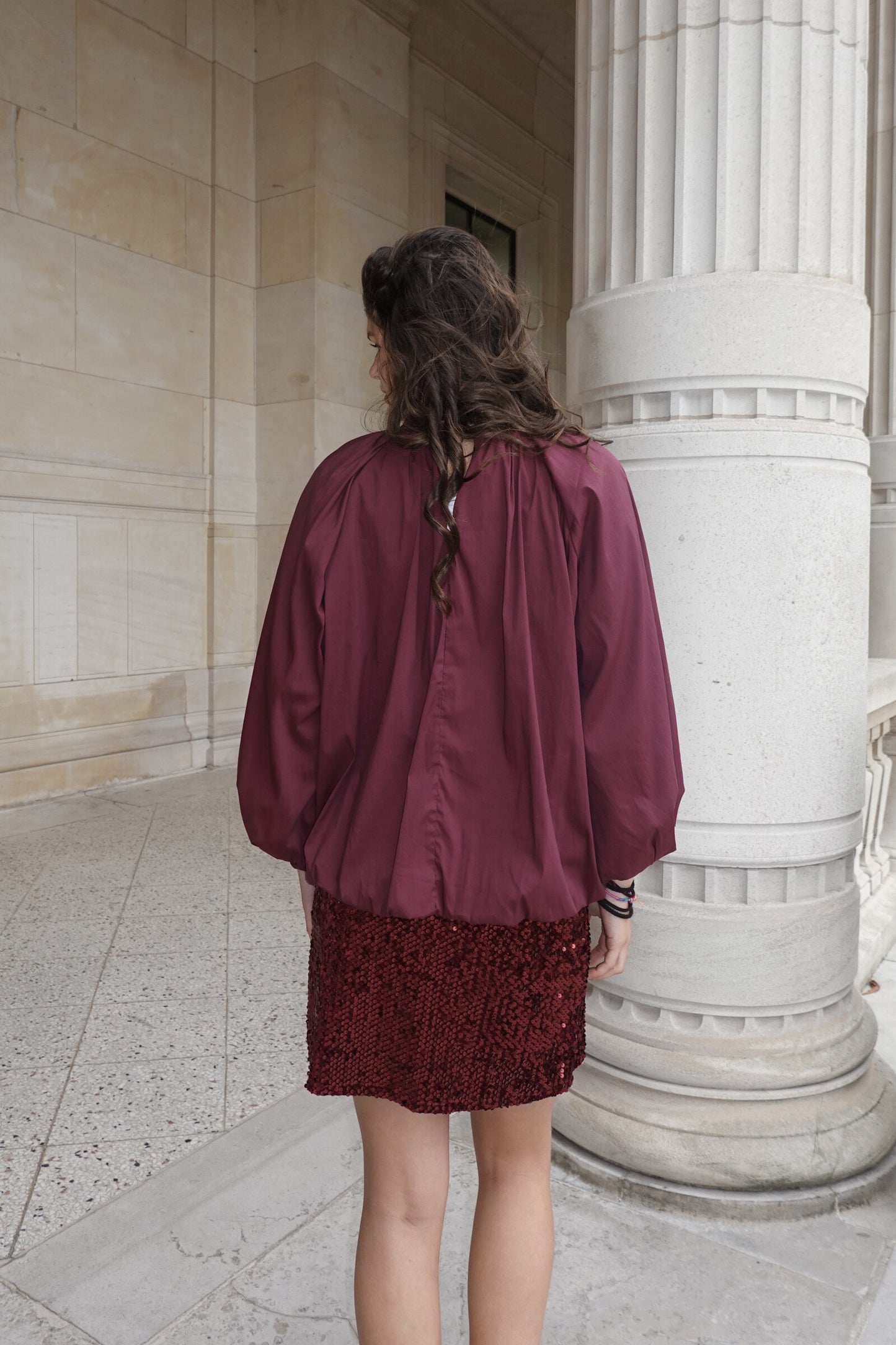 Blouse boule à manches longues et bouffantes