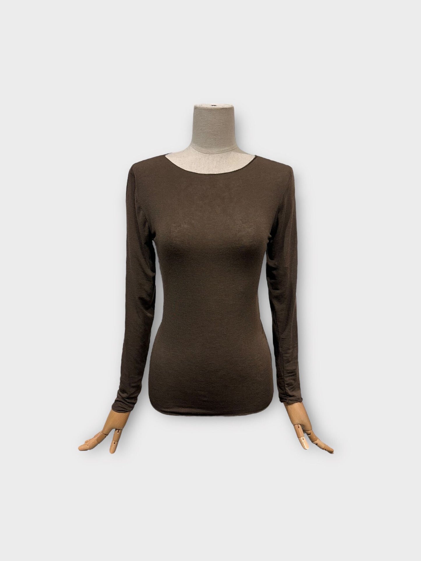 Small top in fine and light cashmere