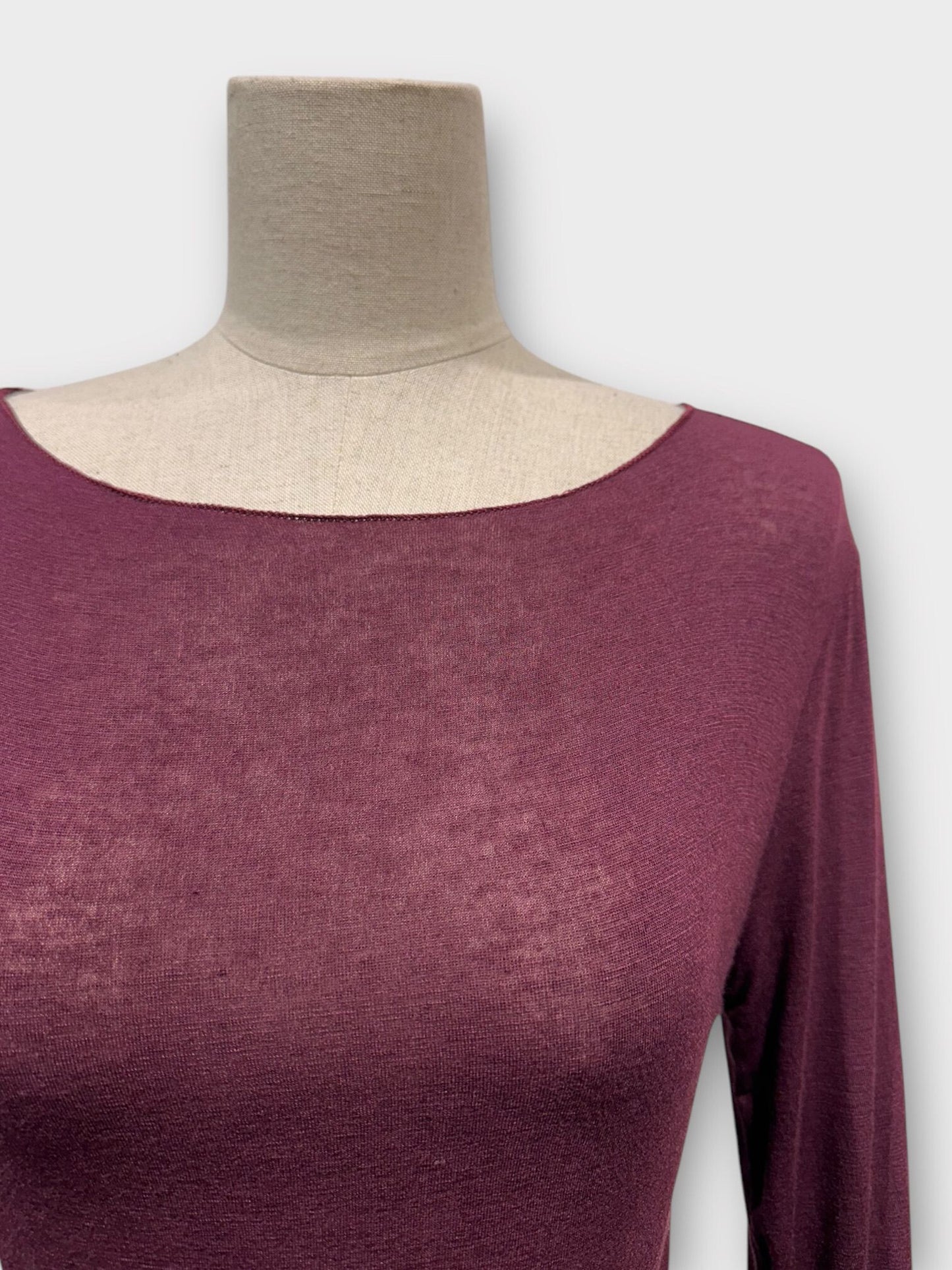 Small top in fine and light cashmere