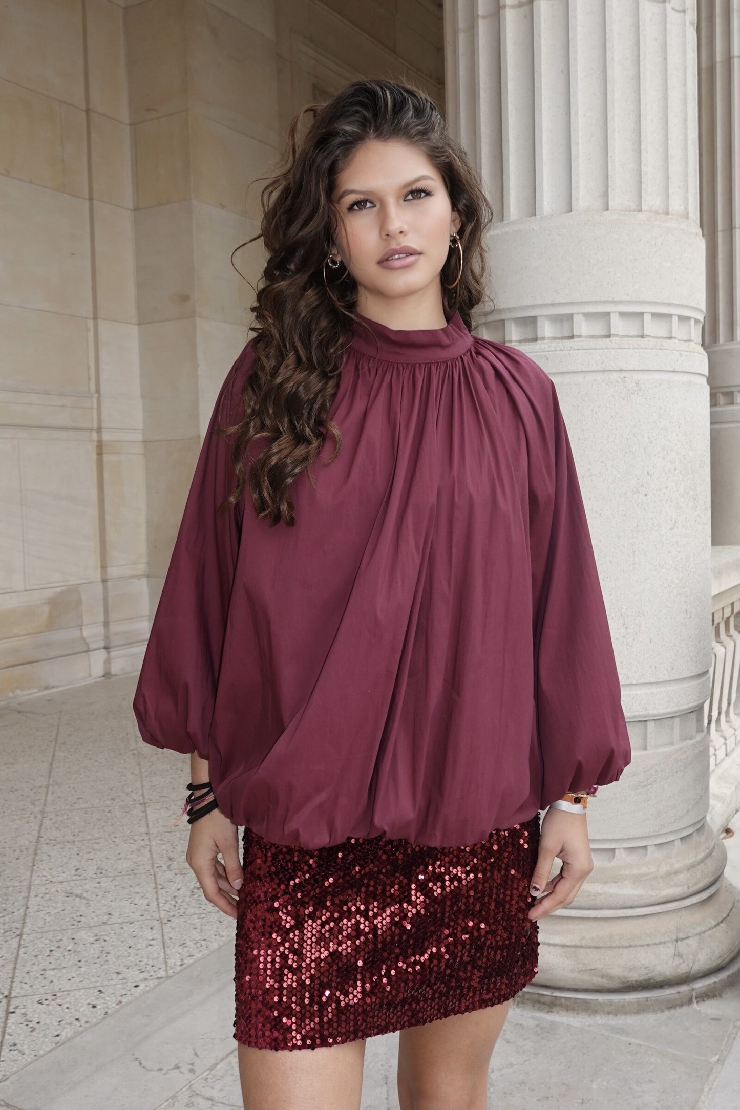 Blouse boule à manches longues et bouffantes