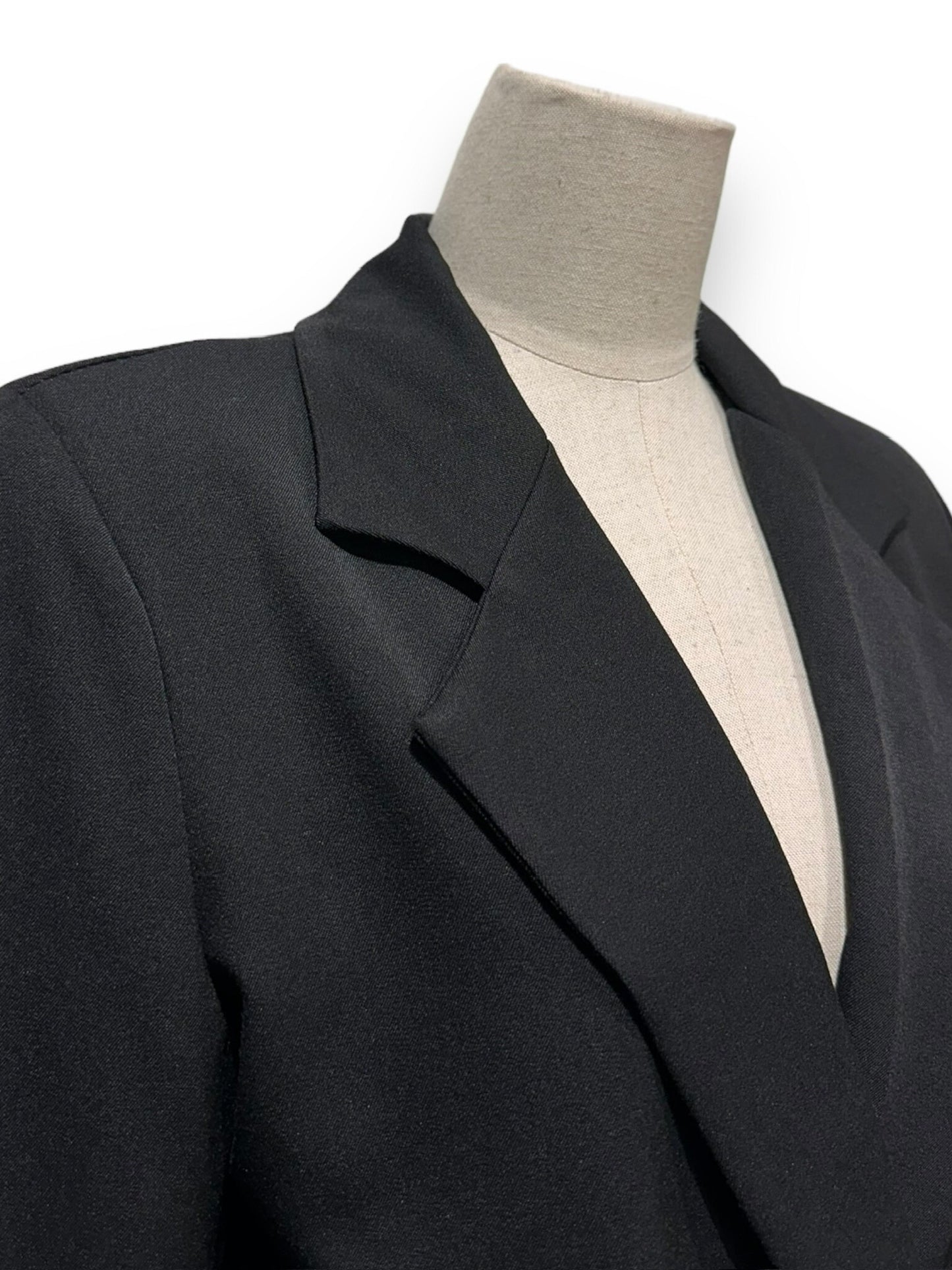 Veste blazer courte à nouer sur le côté